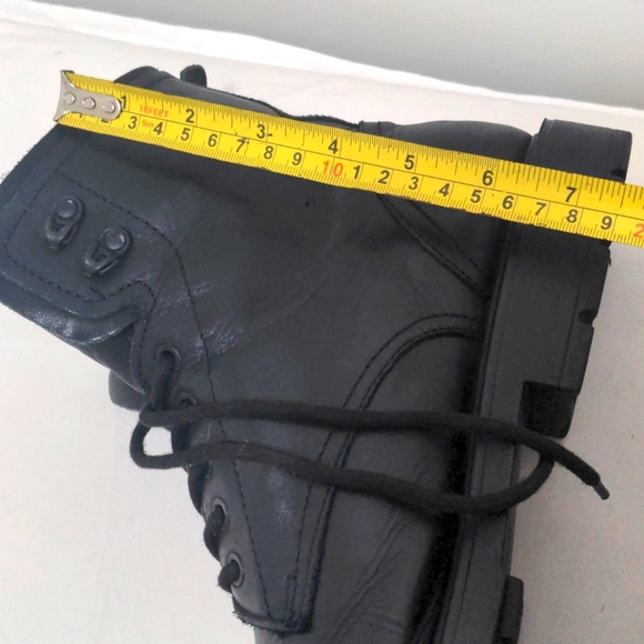 Waterproof lace up boots - Picture 6 of 10